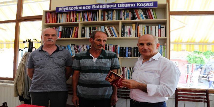 İçinde Kütüphane Olan Kıraathane İlgi Çekiyor