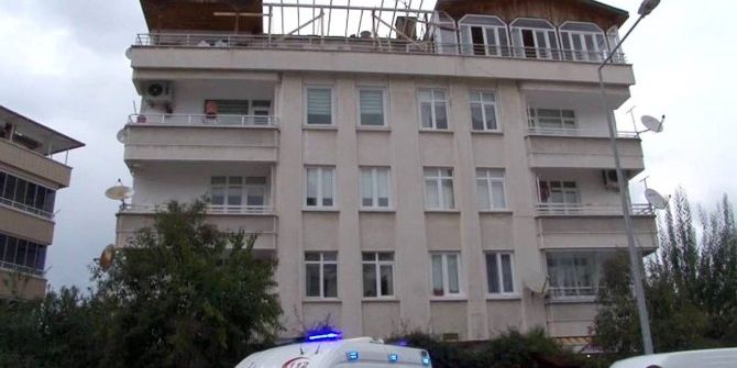5. Kattan Düşen Çatı Ustası Hayatını Kaybetti