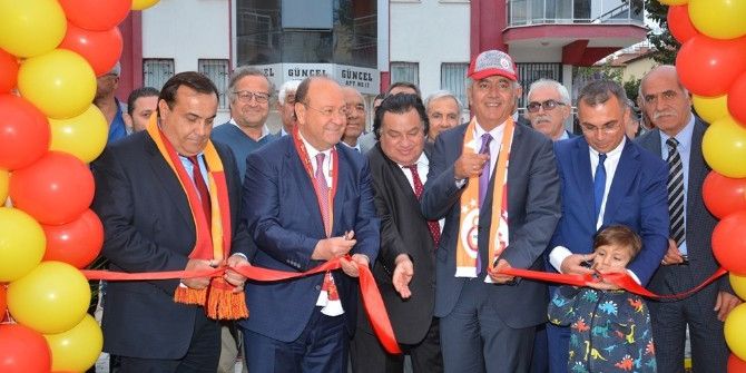 Galatasaray’ın Efsane İsmi Efeler’de Ölümsüzleşti