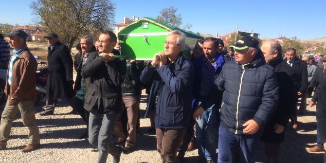 Rektör Kaplan’ın Annesi Defnedildi