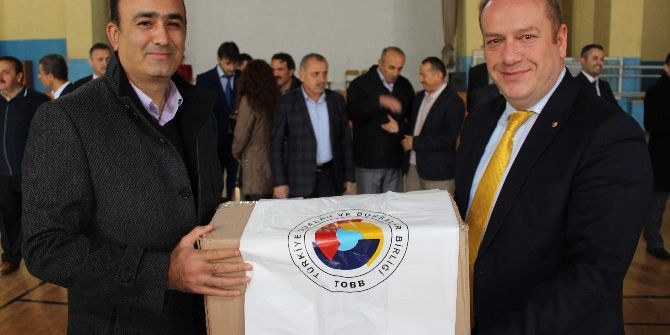 Karabük Tso’dan 600 Öğrenciye Kaban Ve Ayakkabı Yardımı