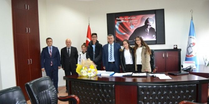 Dereceye Giren Öğrencilere Ödül