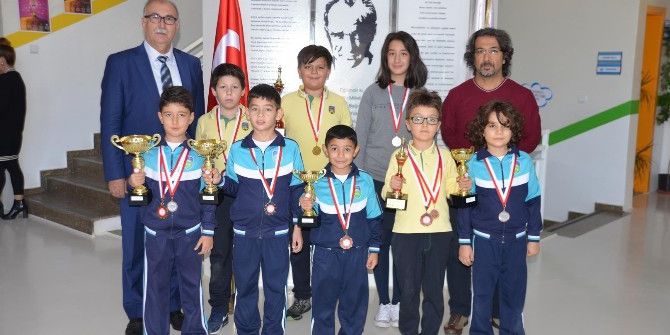 Başak Koleji Öğrencileri Satranç Turnuvasına Damga Vurdu