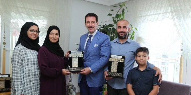 Hacılardan Kutsal Topraklardaki Anılarını Dinledi