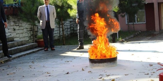 Bartın Sağlık İl Müdürlüğü’nde Yangın Tatbikatı Yapıldı