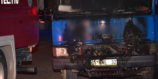 Adana’da Kargo Kamyonu Kundaklandı