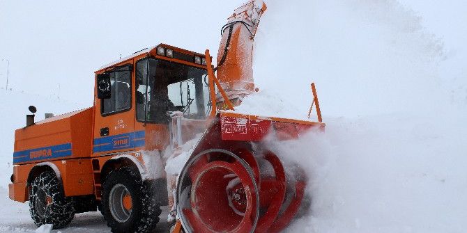 Doğu’da Kar Ve Tipi Dolayısıyla Kapanan Köy Yolları Açılıyor