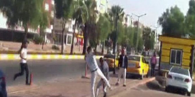 Tacizciye Uçan Tekme