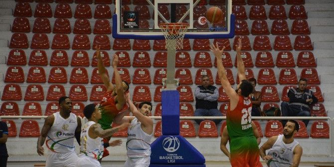 Petkimspor Pertevniyal’e Karşı Galibiyete Kilitlendi