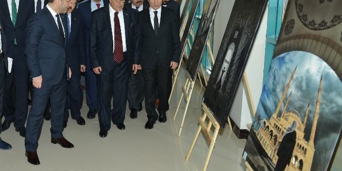 Uluslararası Diyarbakır Sempozyumu’nda Mehmet Kılıçoğlu Sergisi Açıldı