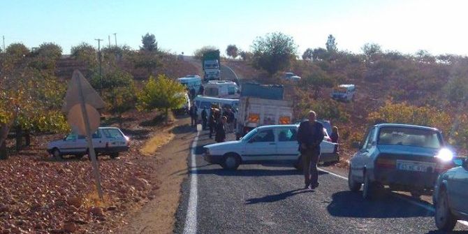 Şanlıurfa’da Trafik Kazası: 2 Ölü, 12 Yaralı