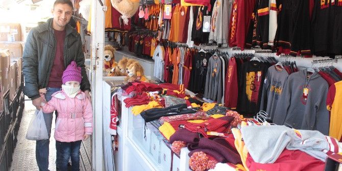 Galatasaray Gezici Tır’ı Tavşanlı’da