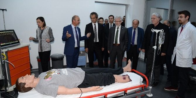 Uü Örnek Olmaya Devam Ediyor