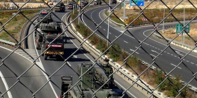 Barış Gücü’ne Ait Tankların Sınıra Sevkıyatı Sürüyor