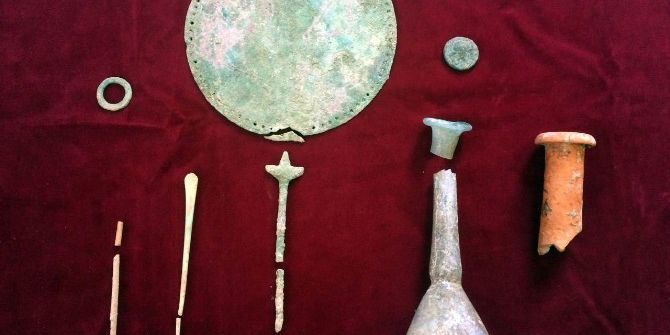 Tarihi Mezardan Ölülere Hediye Olarak Bırakılmış Eserler Çıktı