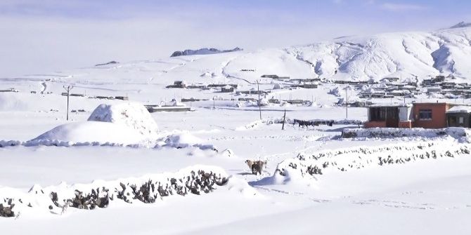 Doğubayazıt’ta Kar Hayatı Durdurdu