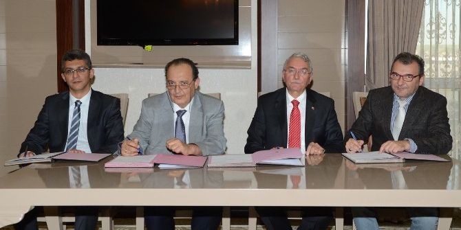 Esogü Eğitim Ve Diş Hekimliği Fakülteleri Arasındaki İşbirliği Protokolü Yenilendi