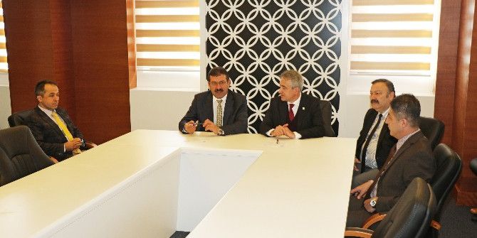 Giresun’da İhtiyaç Sahibi Öğrencilere Mont Yardımı