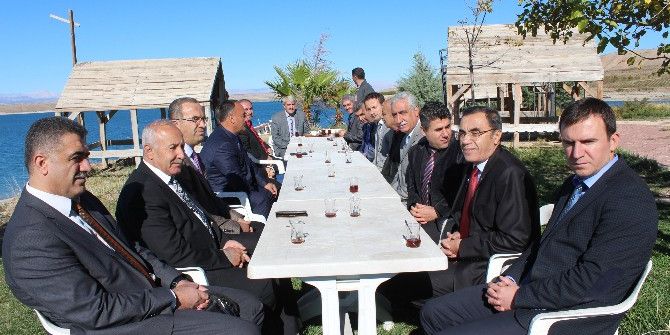 Milli Eğitim Müdürleri Samsat’ta Eğitimi Konuştular