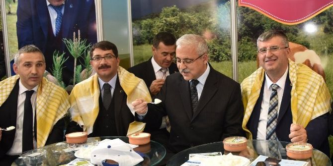 Tarım Fuarı’nda Yunusemre Ve Şehzadeler Standına Yoğun İlgi