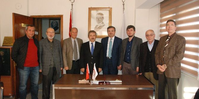 Başkan Yurdunuseven’den, Türk Kızılay Derneği Afyonkarahisar Şubesi’ne Ziyaret