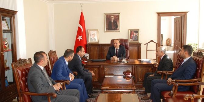 Veterinerler Vali Abdullah Erin İle Bir Araya Geldi