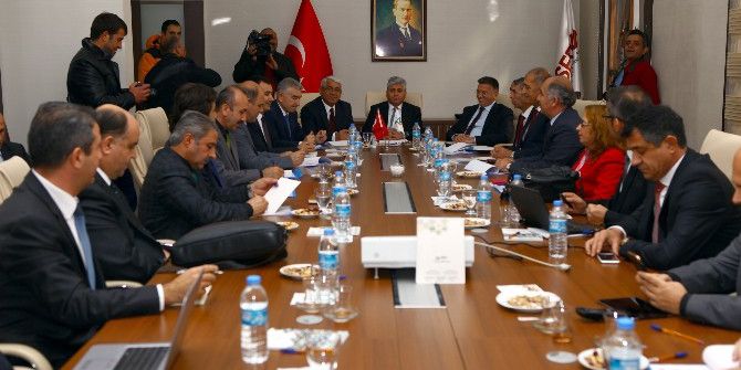 Kars, Akıllı Kent Uygulamasına Geçiyor