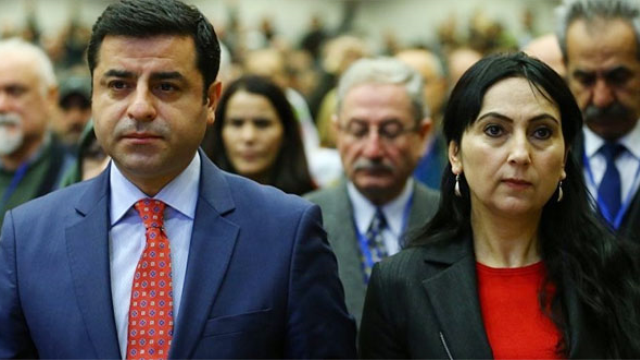 Selahattin Demirtaş ve Figen Yüksekdağ Gözaltında
