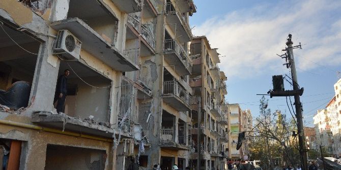 Diyarbakır’da Emniyete Bombalı Saldırı