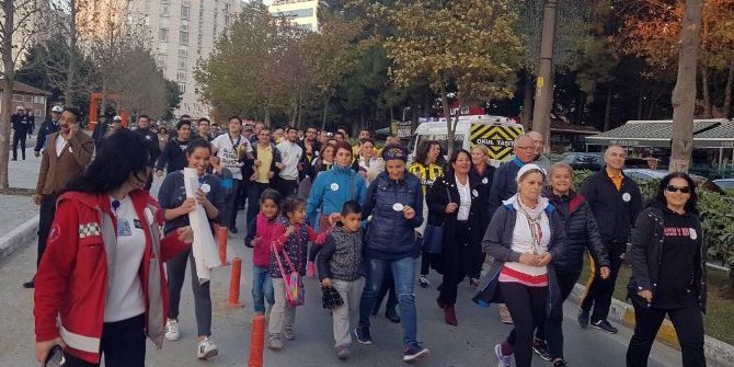 Obeziteye Karşı Sokak Ortasında Zumba