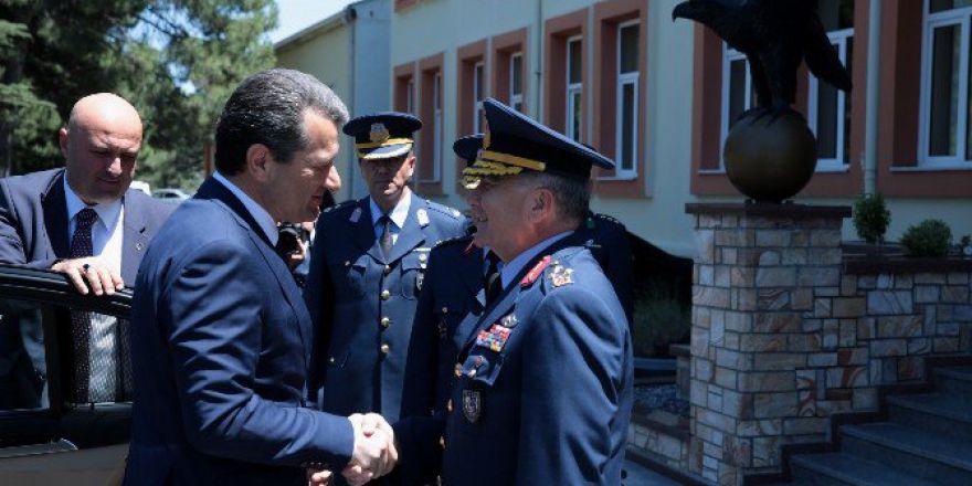 Vali Çelik, Garnizon Komutanı Şanver’e İade-i Ziyarette Bulundu