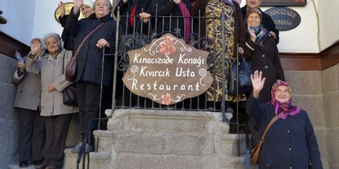 Büyükşehir’den Yaşlılara Kale Kahvaltısı