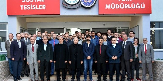 Vali Şahin Ve Rektör Bilgiç Öğrencilerle Bir Araya Geldi