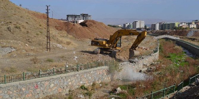 Muş Belediyesinden Yol Çalışması