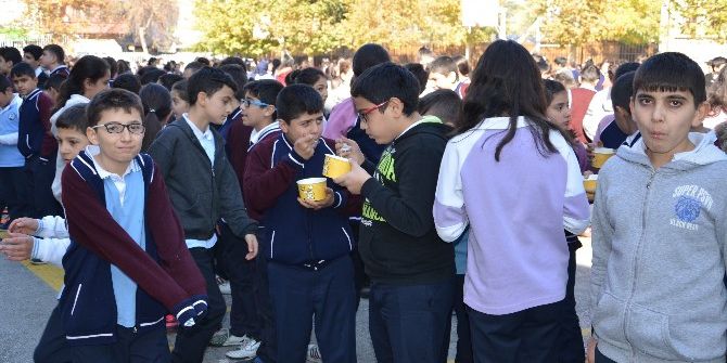 Atatürk Ortaokulundan Aşure Etkinliği