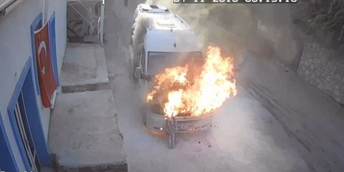 Öğrenci Servisi Alev Alev Yandı