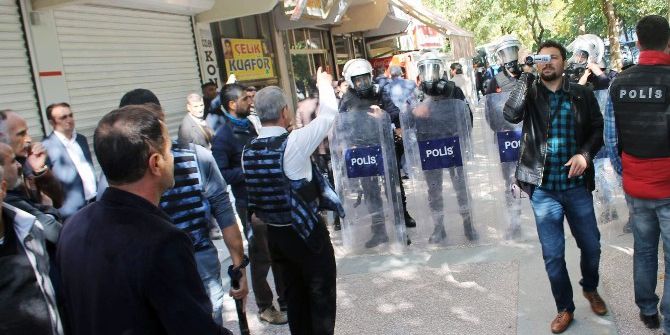 Siirt’te Polis İle Hdp’liler Arasında Arbede