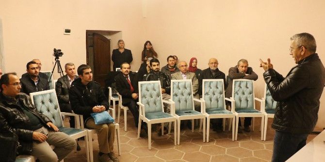 Eyüp’te Kitap Sohbetleri Başladı