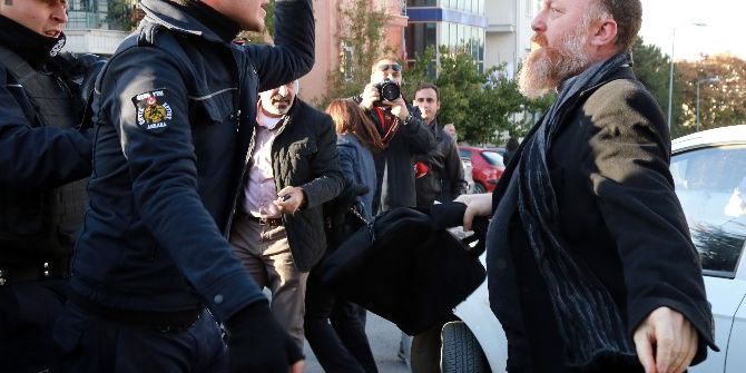 Hdp Genel Merkezi’ne Gitmek İsteyen Partililer İle Polis Arasında Arbede