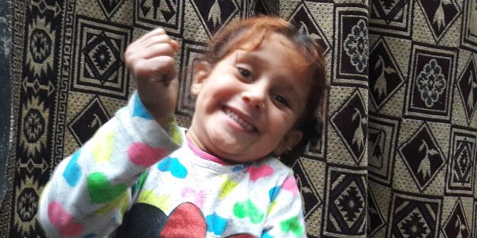 Kaldırımda Uyuyan Pembe Montlu Kızın Yürek Burkan Hikayesi