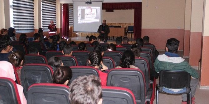 Çıldır’da Kızılay Haftası Etkinlikleri