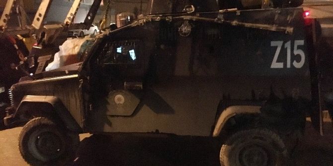 Esenyurt’ta Polis Aracı Devrildi: 3 Yaralı