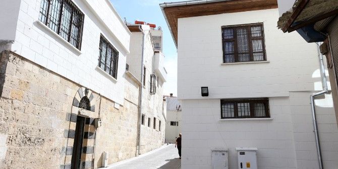 Büyükşehir Tarihi Mahallelerine Sahip Çıkıyor