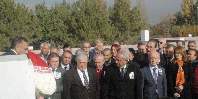 Bülent Ecevit Vefatının 10. Yılında Mezarı Başında Anıldı