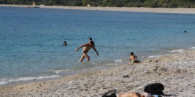 Ölüdeniz’de Kasım Ayında Deniz Keyfi