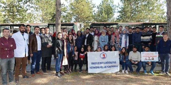 Öğrenciler Hayvan Barınağını İnceledi