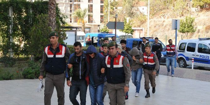 Alanya Jandarmasından Üç İlde Uyuşturucu Operasyonu: 11 Gözaltı