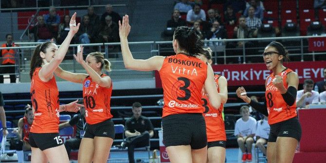 Eczacıbaşı Vitra, Turu Set Vermeden Geçti