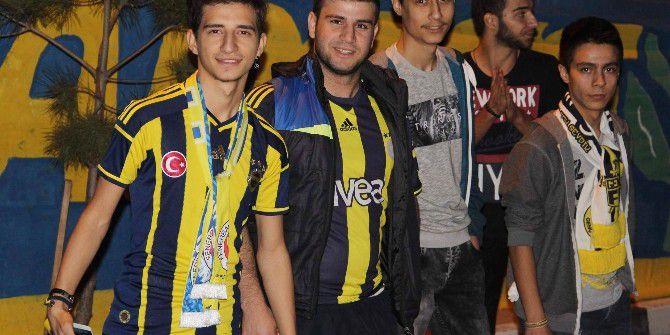 Manisa’da Fenerbahçe’ye Coşkulu Karşılama