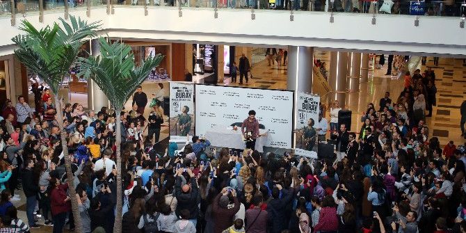 Yeni Albümde Buray’a Baba Desteği